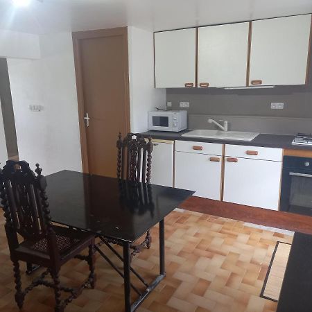 Mon Petit Studio Apartment Montmorillon Bagian luar foto