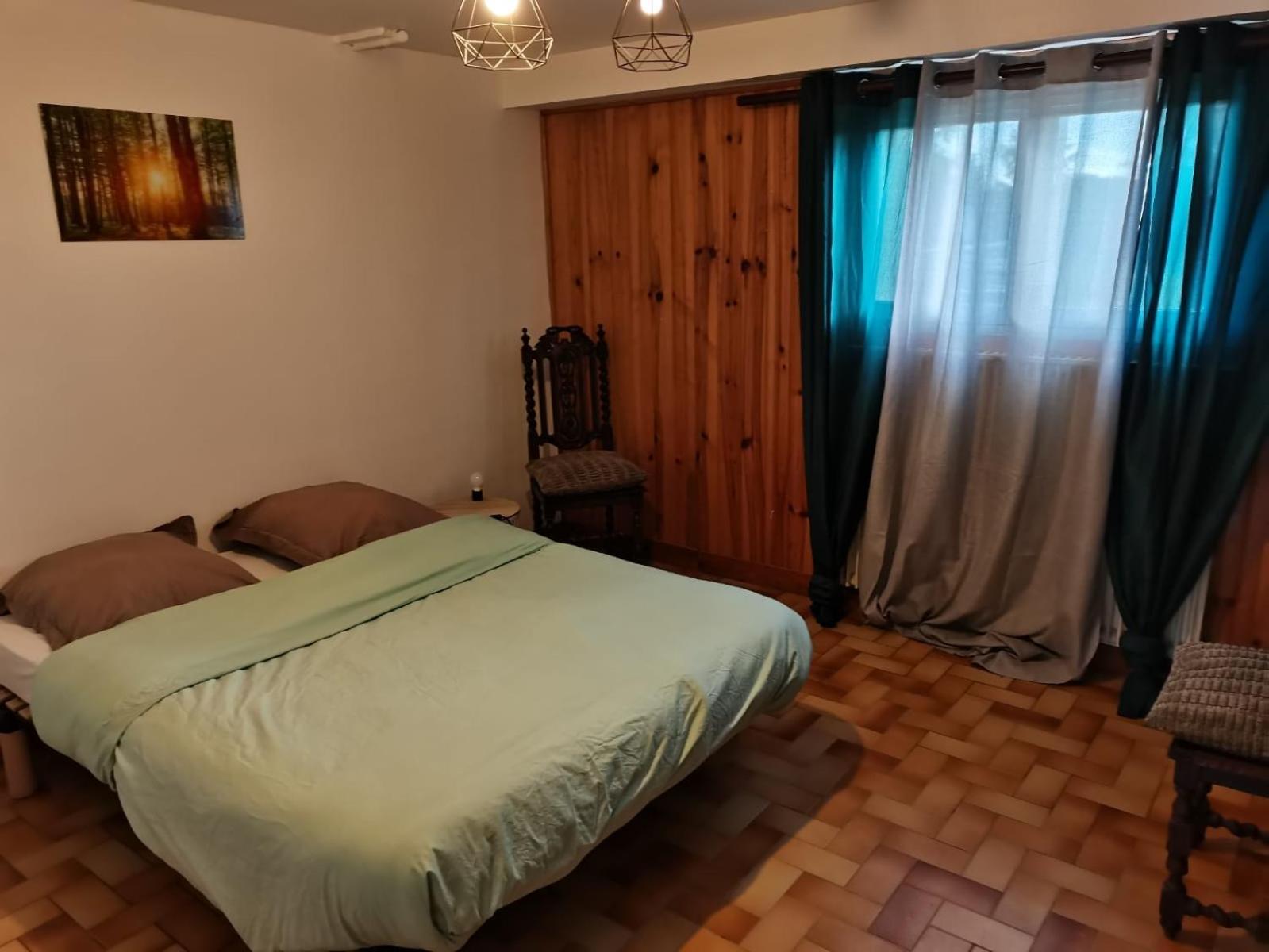 Mon Petit Studio Apartment Montmorillon Bagian luar foto